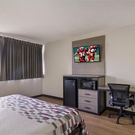 Red Roof Inn & Suites Brunswick I-95 Ngoại thất bức ảnh