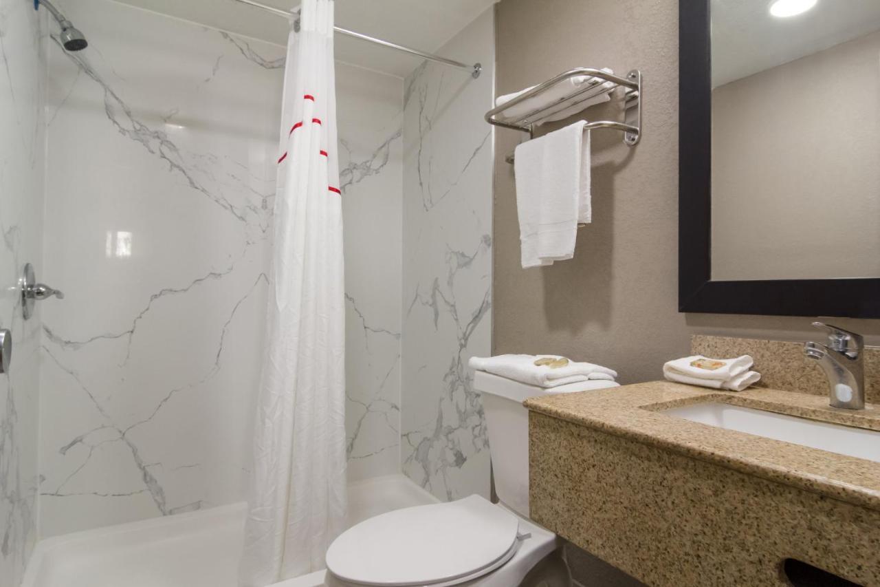 Red Roof Inn & Suites Brunswick I-95 Ngoại thất bức ảnh