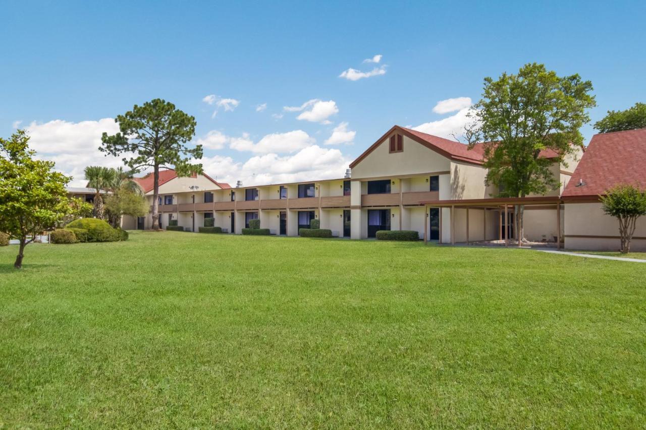 Red Roof Inn & Suites Brunswick I-95 Ngoại thất bức ảnh