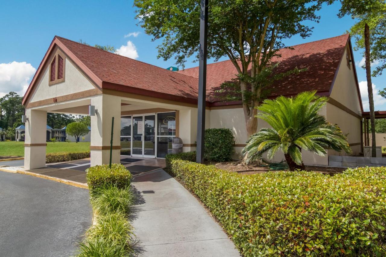 Red Roof Inn & Suites Brunswick I-95 Ngoại thất bức ảnh